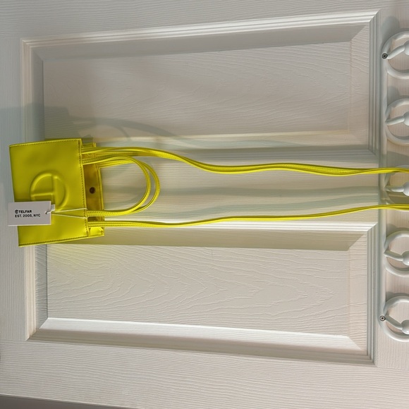 Telfar highlighter yellow shopping bag - small - Picture 2 of 2